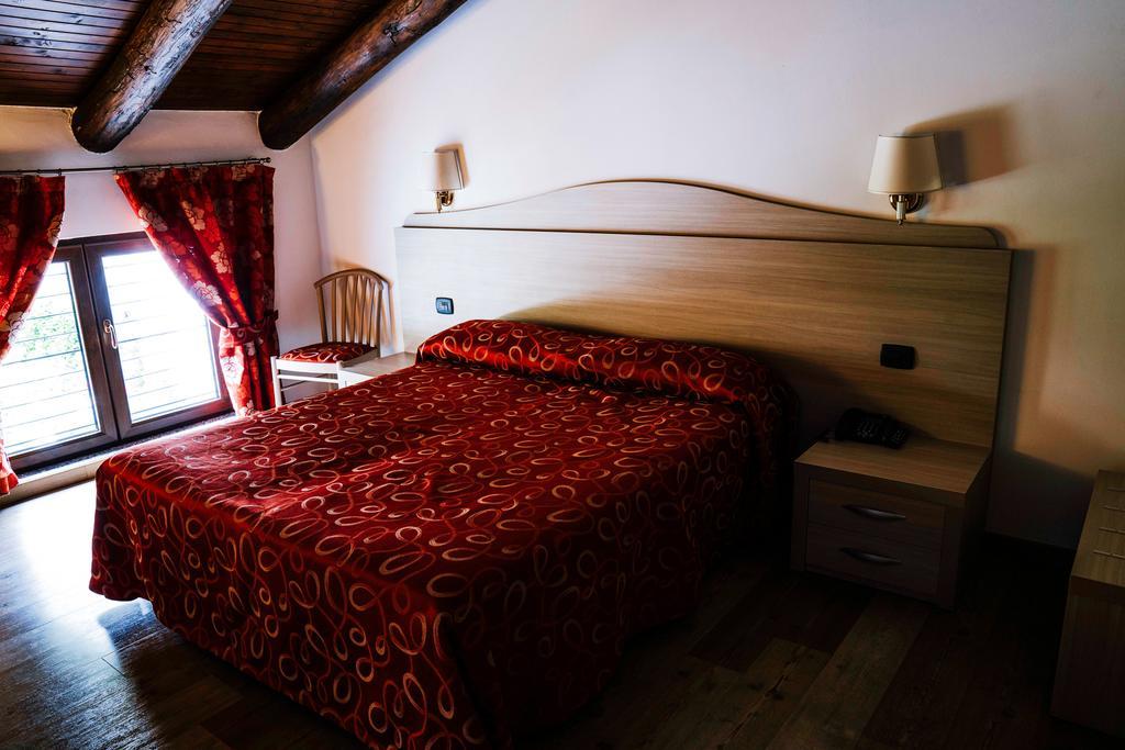 Agriturismo Cascina Del Vai Cairo Montenotte Exterior photo